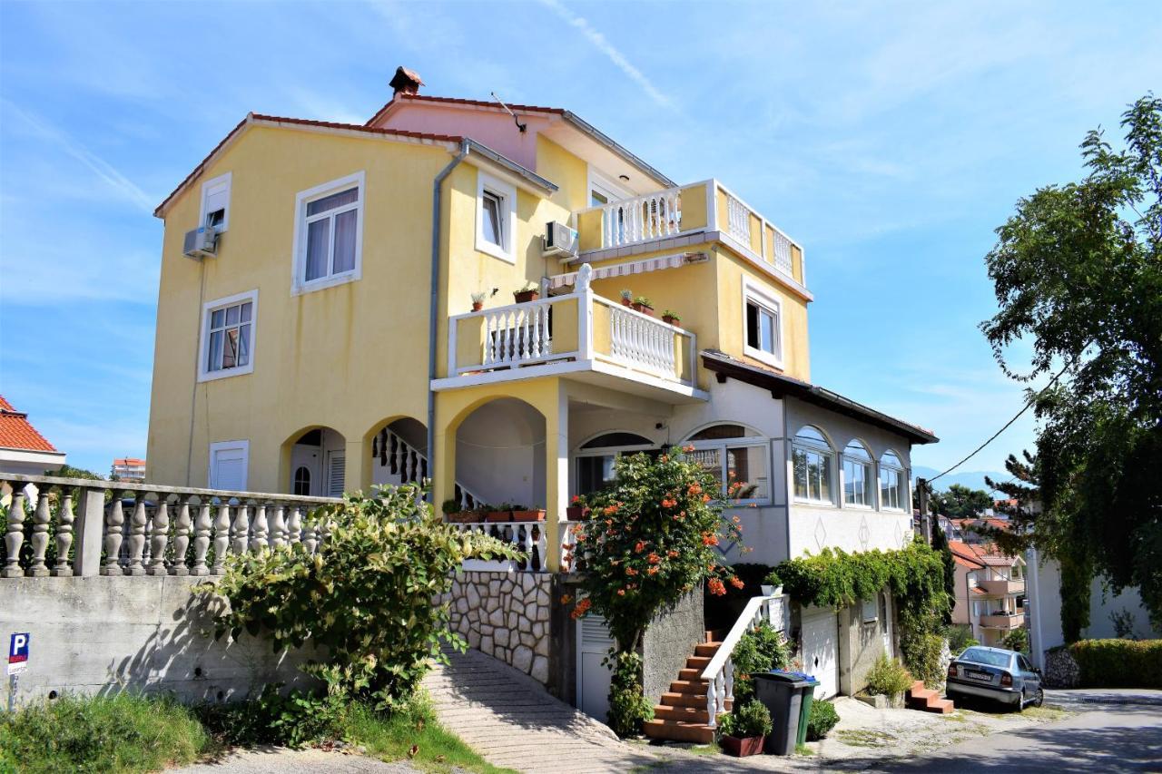 Apartments And Rooms With Parking Space Lopar, Rab - 19238 Exterior photo